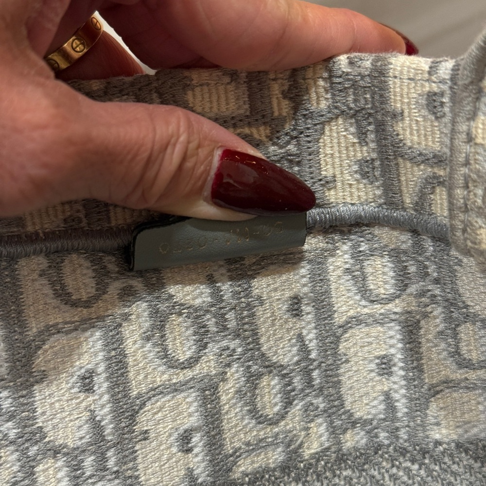 Dior Gray and White Tote Bag - Picture 8 of 11